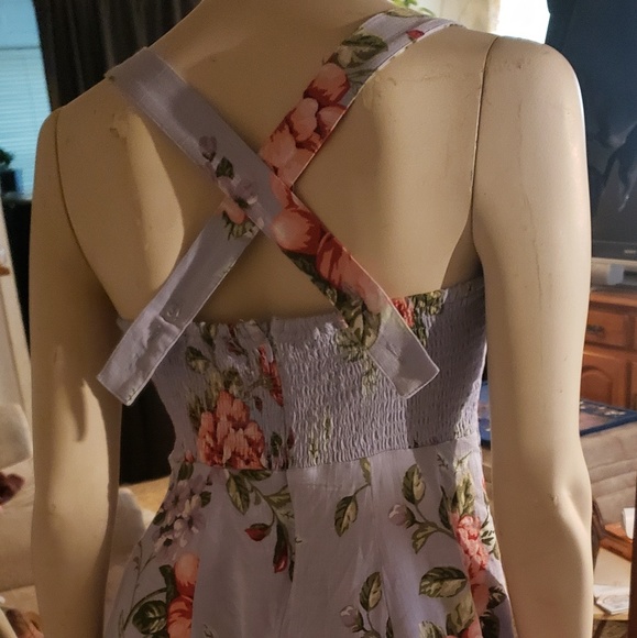 Dress - Picture 2 of 2